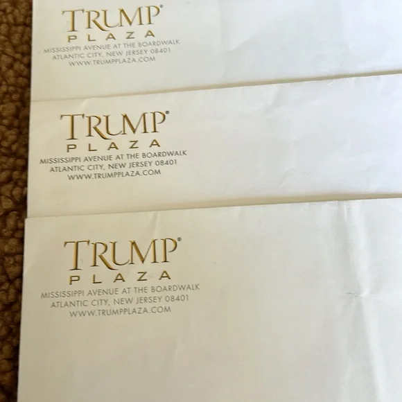 TRUMP Plaza Vintage Letter Size Envelopes - Picture 5 of 7